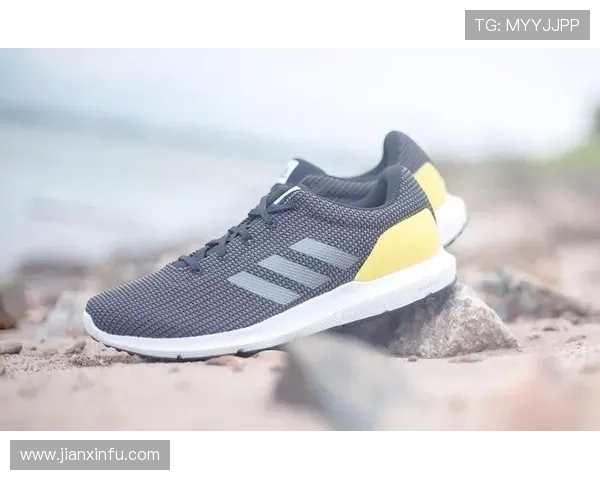 阿迪达斯创新科技球鞋引领运动潮流打造舒适与性能并存的完美体验 - 副本 (3)